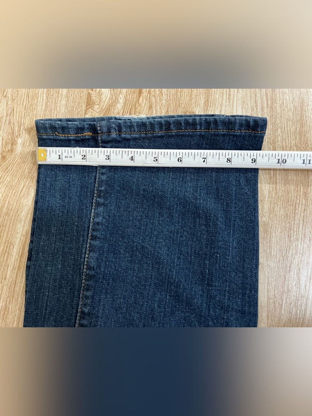 Levi’s  Bootcut Women’s Size 12 Short High Rise Wide Leg Stretch Dark Jeans - Picture 7 of 15